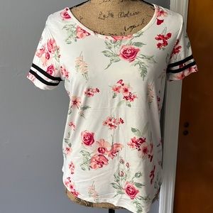 Boutique Btween Floral Print with Striped Sleeves Soft Dressy T-Shirt Sz M